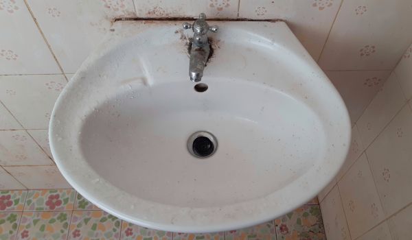 Ceramic Sink Tough Stain Removal  Techniques
