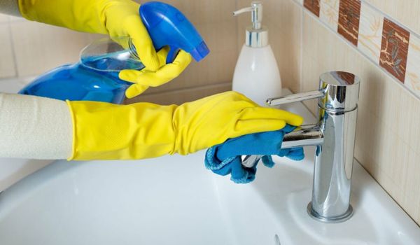Dealing With Stains And Scratches to clean Composite Sink
