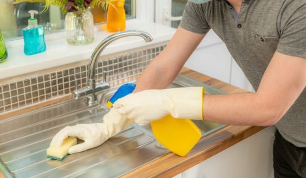 Safety Measures And Preparatory Steps To Polish Stainless Steel Sink 
